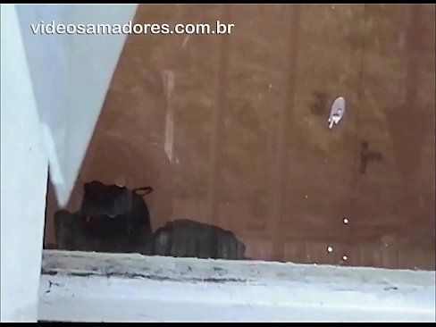 ❤️ Omu cornu chì fighjula a so fidanzata cù un altru tippu, registrendu un video di cazzo senza disturbà a coppia Video sessu à noi ❌️❤