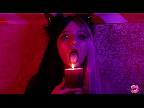 ❤️ Pompini passionali da Succubus sexy cù cumplimentu di bocca Video sessu à noi ❌️❤