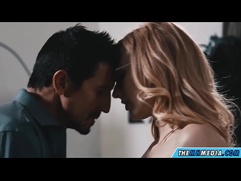 ❤️ Sessu romanticu cù una bionda slutty Video sessu à noi ❌️❤